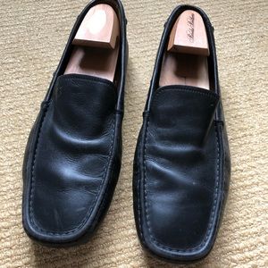 Black Leather Tod’s Driving Shoes
